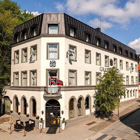 Grand Hotel Arendal - Unike Hoteller Extérieur photo