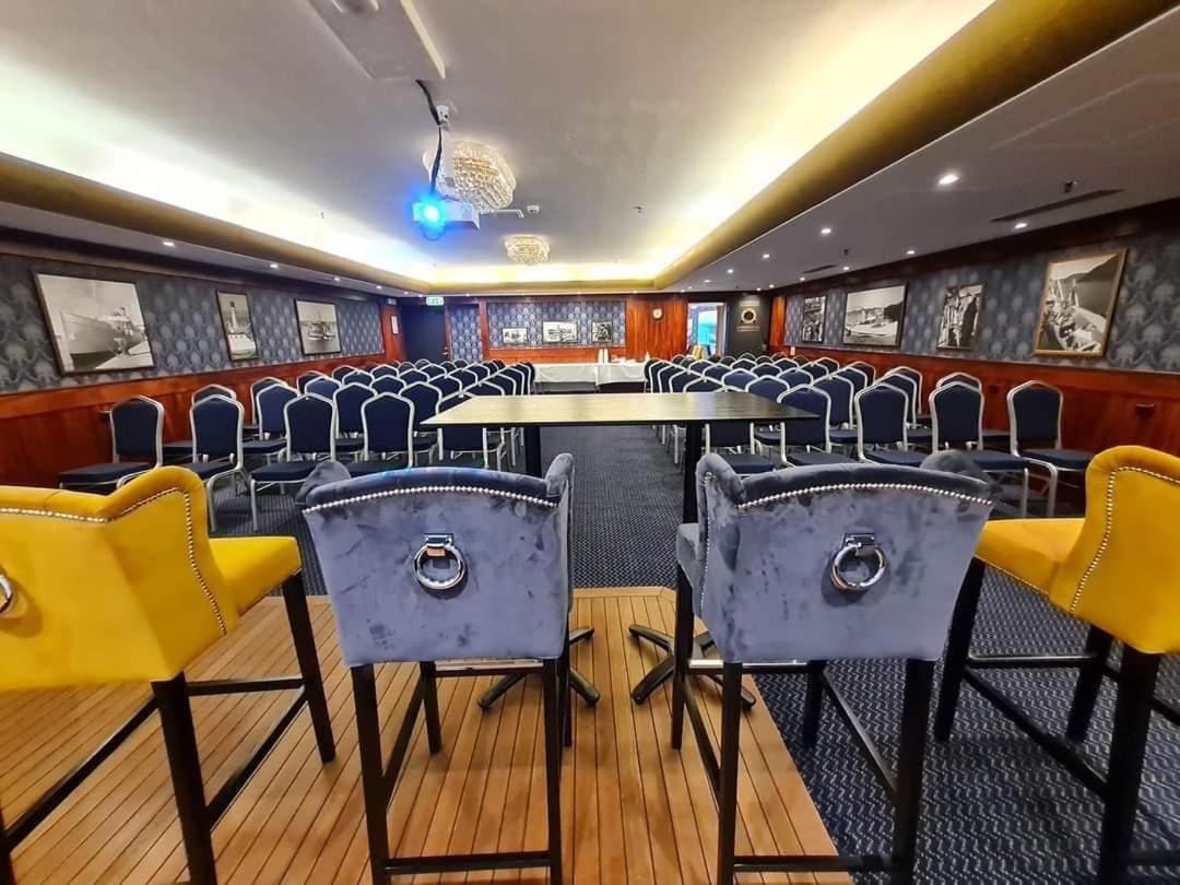 Grand Hotel Arendal - Unike Hoteller Extérieur photo