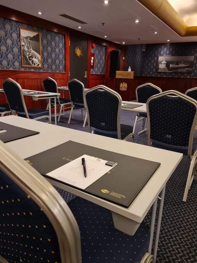Grand Hotel Arendal - Unike Hoteller Extérieur photo