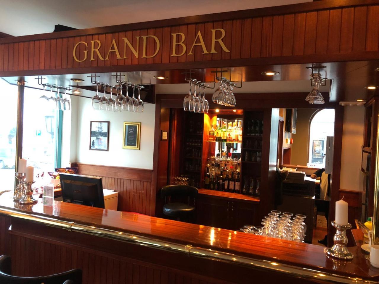 Grand Hotel Arendal - Unike Hoteller Extérieur photo