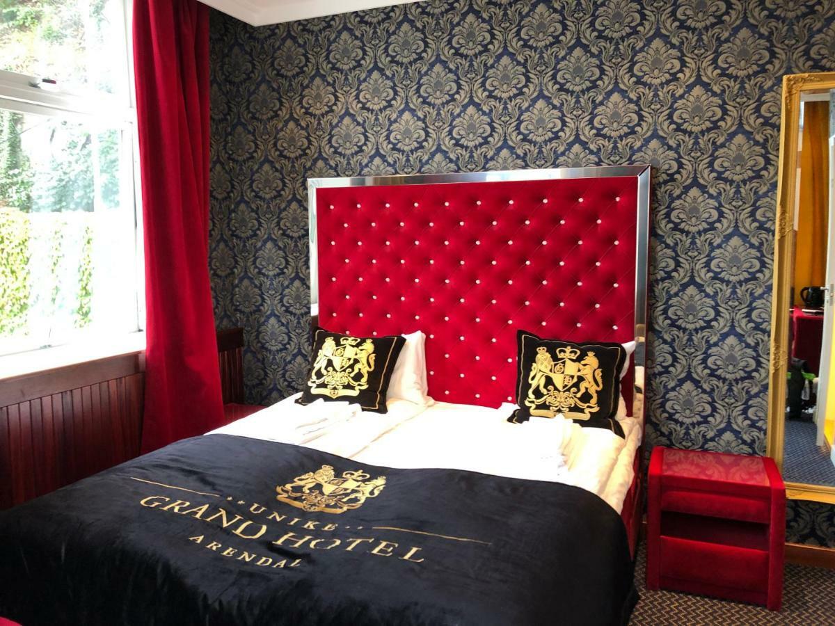 Grand Hotel Arendal - Unike Hoteller Extérieur photo