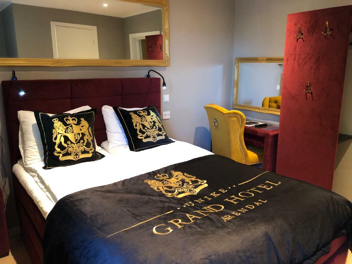 Grand Hotel Arendal - Unike Hoteller Extérieur photo